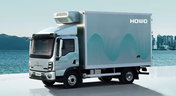 Sinotruk Howo Light Refrigerated Truck cover