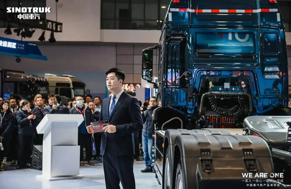 Sinotruk Leads the New Energy Era with 
